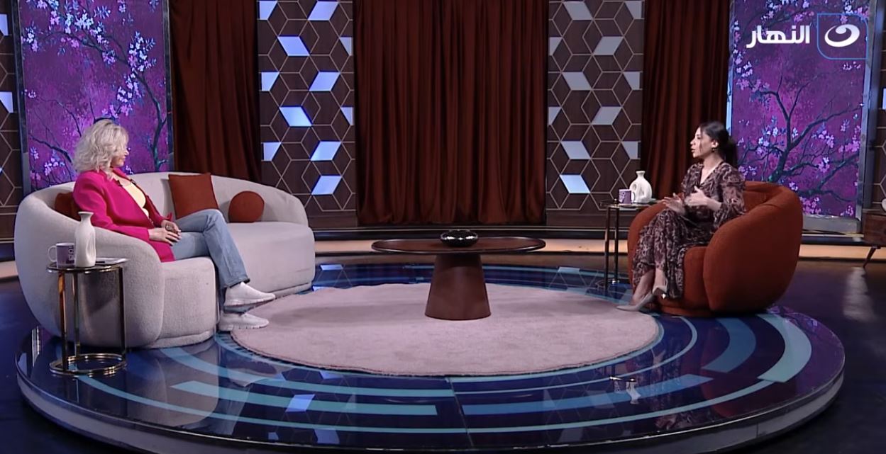 ميسرة خلال استضفتها في برنامج ورقة بيضا مع الأعلام